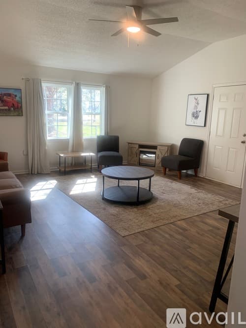 Douglas Apartment: 65 Willow Way