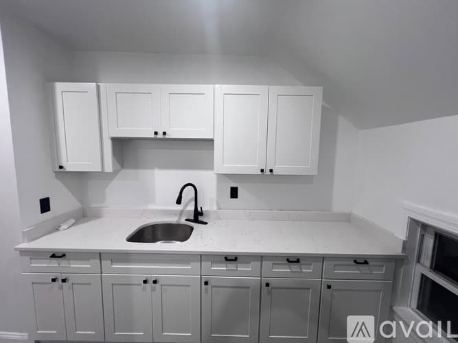 Fall River Apartment: 868 President Avenue