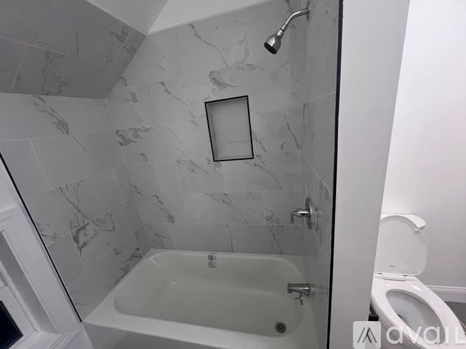 Fall River Apartment: 868 President Avenue