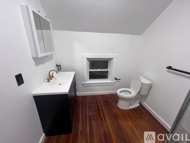 Fall River Apartment: 868 President Avenue