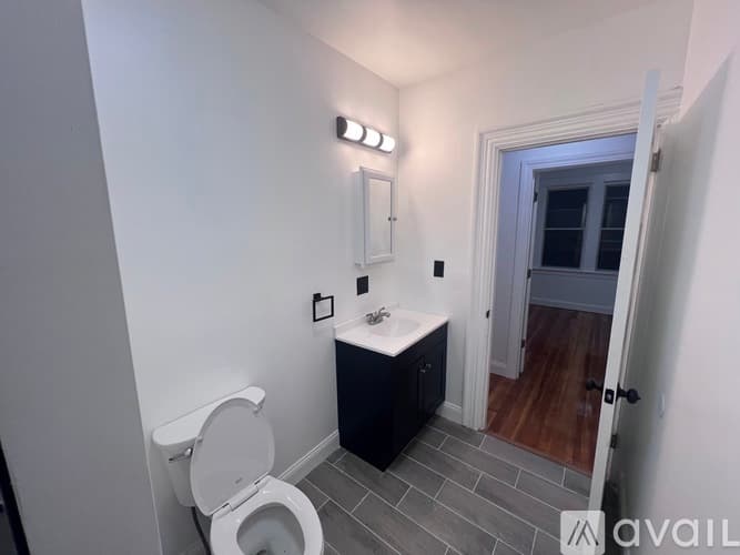 Fall River Apartment: 868 President Avenue