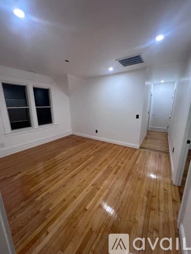 Fall River Apartment: 868 President Avenue