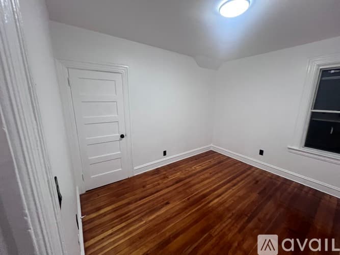 Fall River Apartment: 868 President Avenue