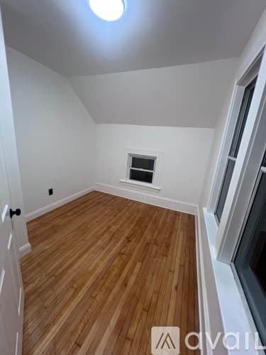 Fall River Apartment: 868 President Avenue