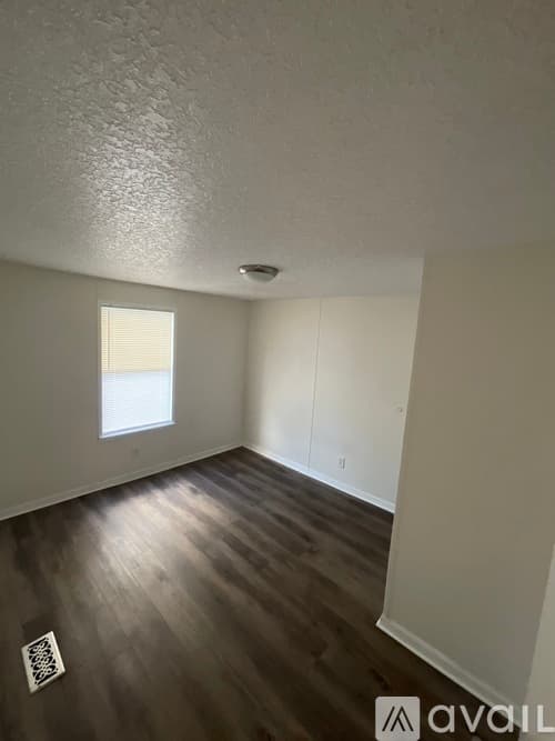 Cocoa House: 1641 Ridge Drive