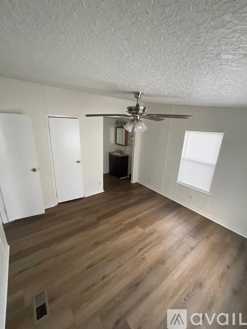 Cocoa House: 1641 Ridge Drive