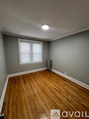 Chicago Apartment: 654 E 81st St