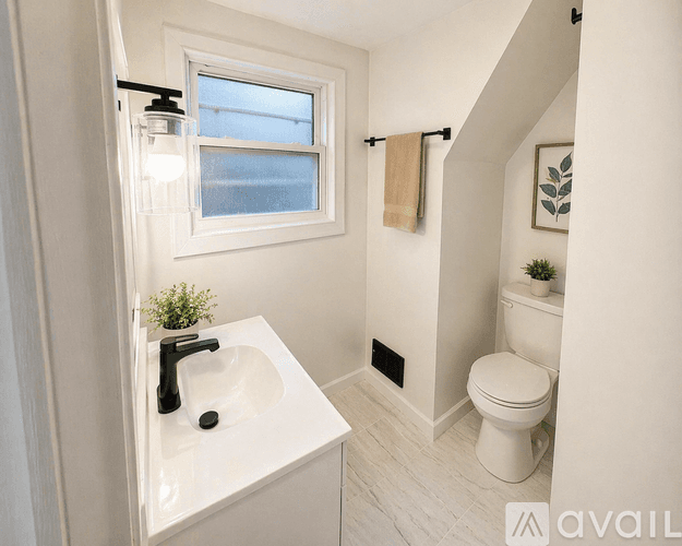 Pittsburgh House: 2323 Patterson Ave
