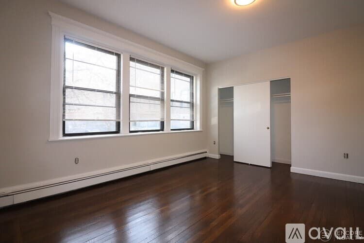 Brookline Apartment: 11 Stearns Rd