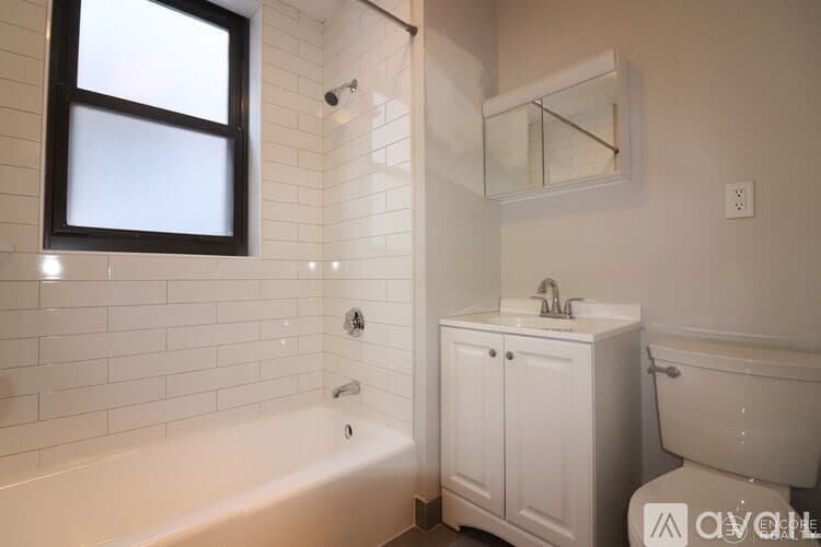 Brookline Apartment: 11 Stearns Rd