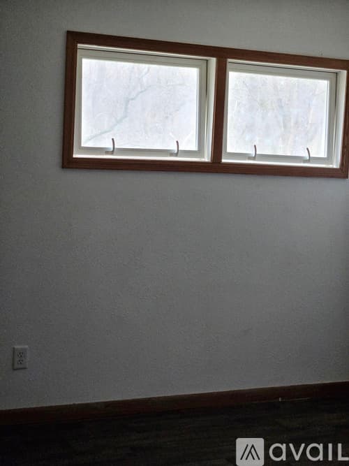 Colfax Apartment: 1020 University Ave