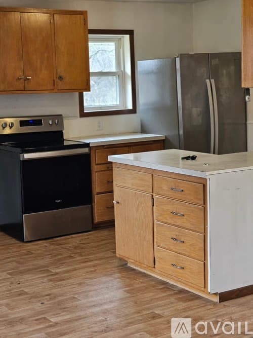 Colfax Apartment: 1020 University Ave