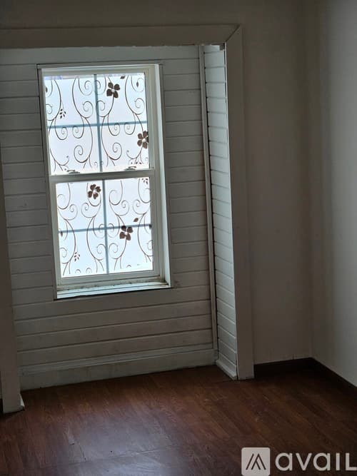 Colfax Apartment: 1020 University Ave