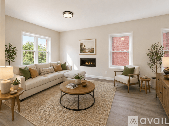 St. Louis House: 4266 Washington St