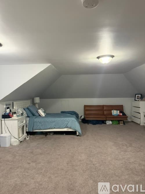 Providence House: 24 Huxley Ave