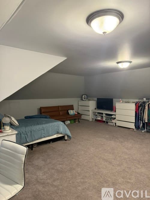 Providence House: 24 Huxley Ave