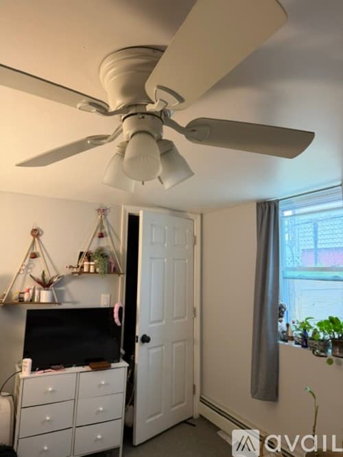 Providence House: 24 Huxley Ave