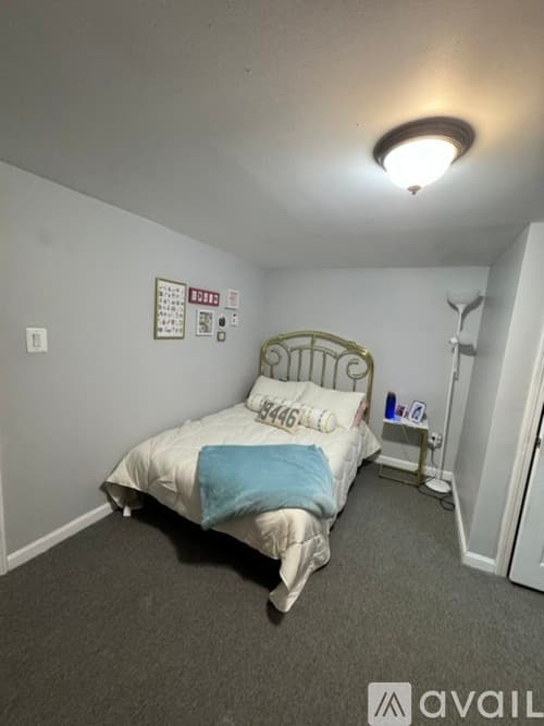 Providence House: 24 Huxley Ave