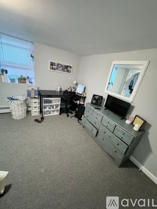 Providence House: 24 Huxley Ave
