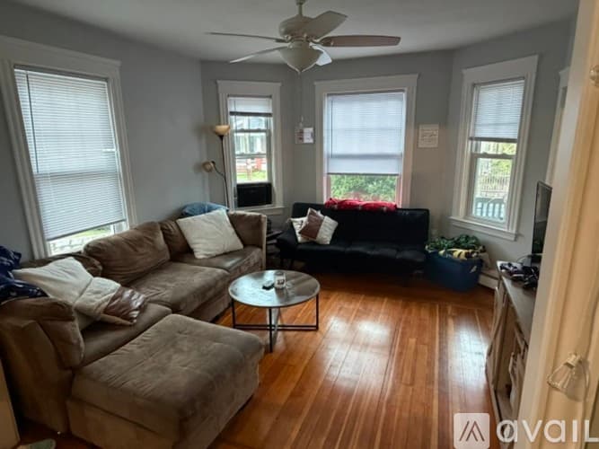Providence House: 24 Huxley Ave