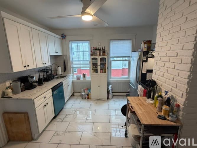 Providence House: 24 Huxley Ave