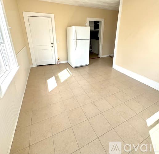 Providence Apartment: 104 Home Avenue
