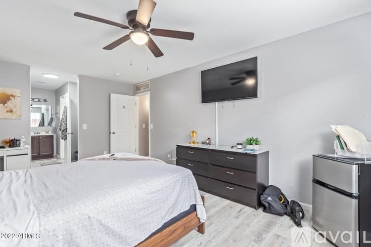 Phoenix House: 2437 East Jones Avenue