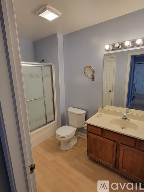 Glenview Townhome: 2116 Rugen Rd