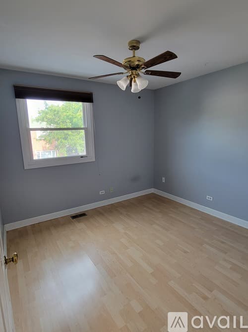 Glenview Townhome: 2116 Rugen Rd