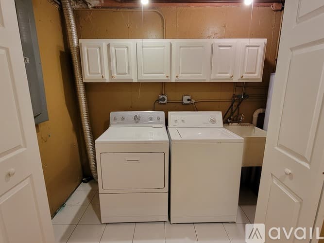 Glenview Townhome: 2116 Rugen Rd