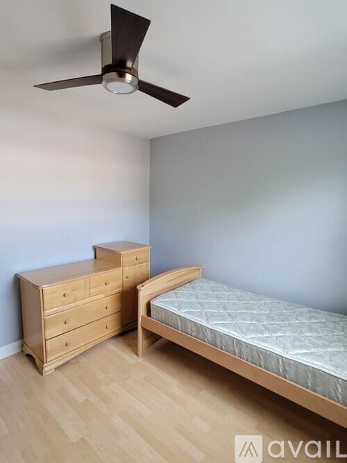 Glenview Townhome: 2116 Rugen Rd