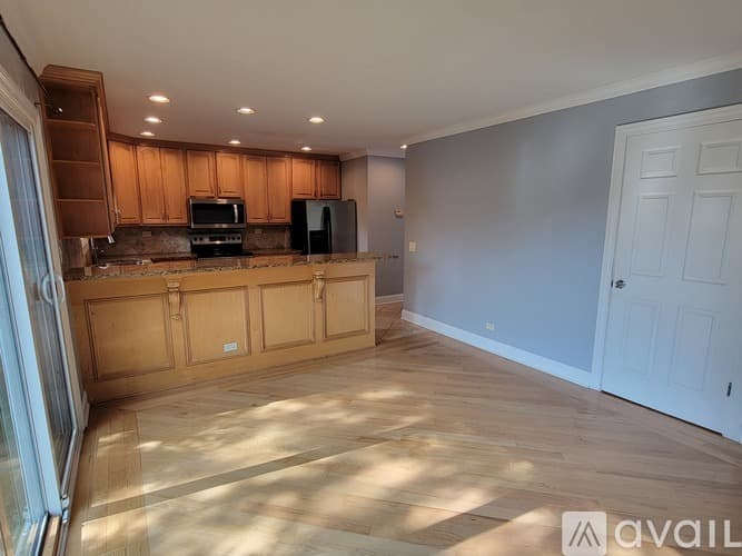 Glenview Townhome: 2116 Rugen Rd