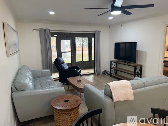 Venice Condo: 401 Airport Avenue East