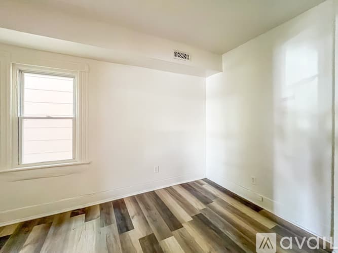 Hopewell House: 1005 Maplewood Ave