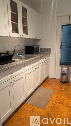 Miami Apartment: 20400 NW 7th Ave