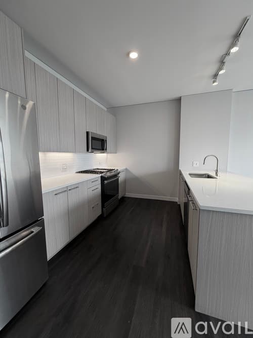 Chicago Apartment: 901 W Adams St