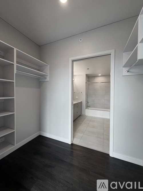 Chicago Apartment: 901 W Adams St