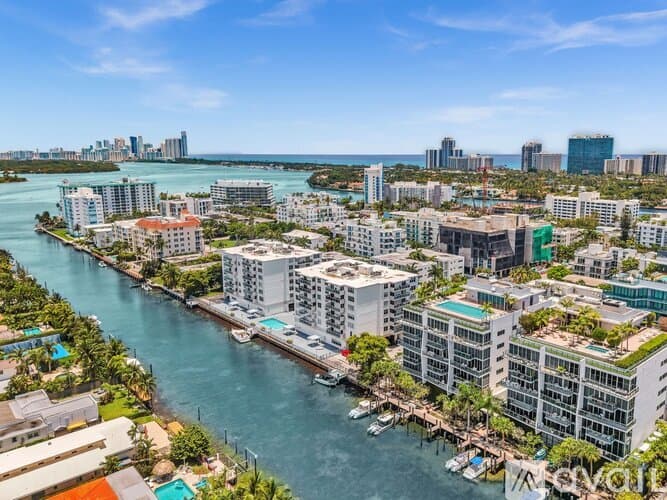 Bay Harbor Islands Apartment: 9940 W Bay Harbor Dr