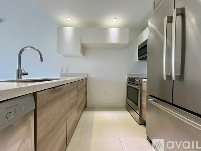 Bay Harbor Islands Apartment: 9940 W Bay Harbor Dr