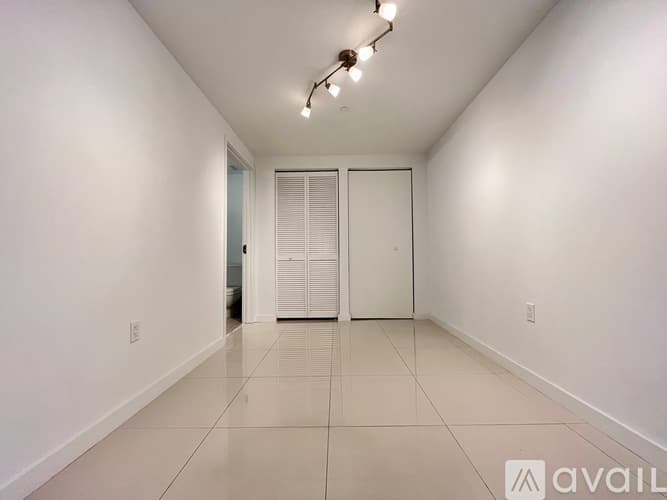 Bay Harbor Islands Apartment: 9940 W Bay Harbor Dr