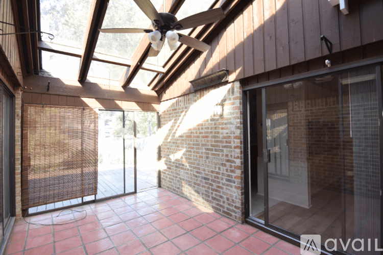 Temple House: 4000 Hickory Rd Apt 11