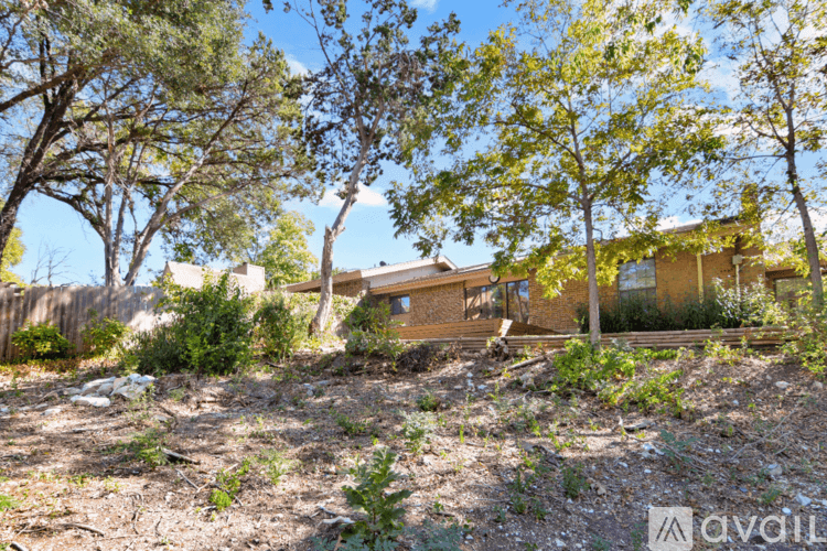 Temple House: 4000 Hickory Rd Apt 11