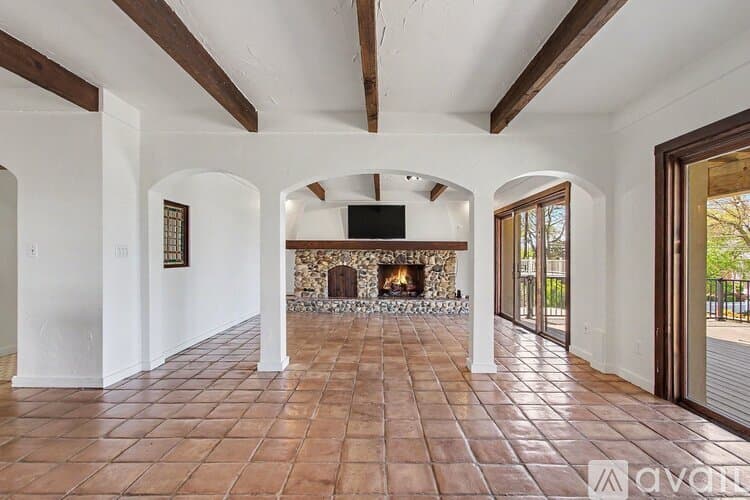 Ogden Dunes House: 31 Shore Drive