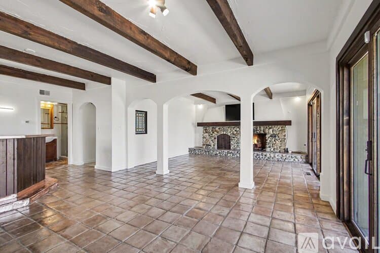Ogden Dunes House: 31 Shore Drive