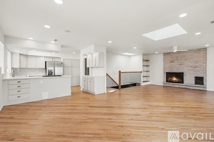 Ogden Dunes House: 31 Shore Drive