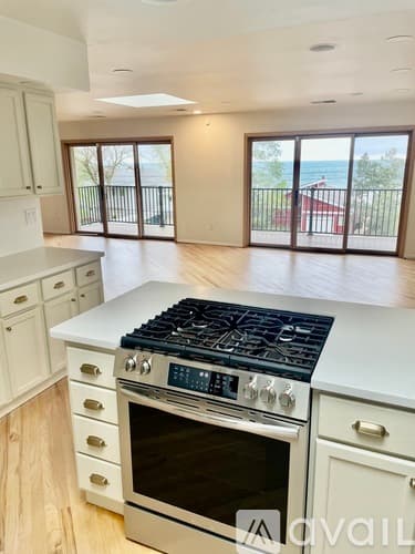 Ogden Dunes House: 31 Shore Drive