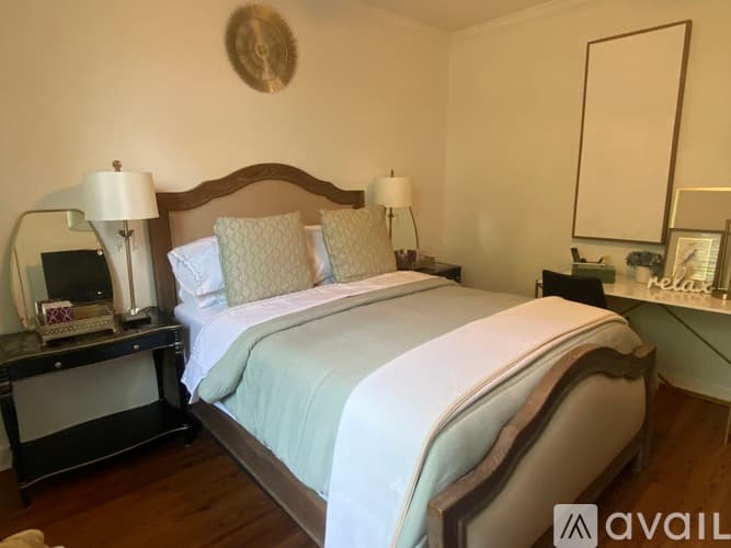 Clayton House: 104 Duba Court