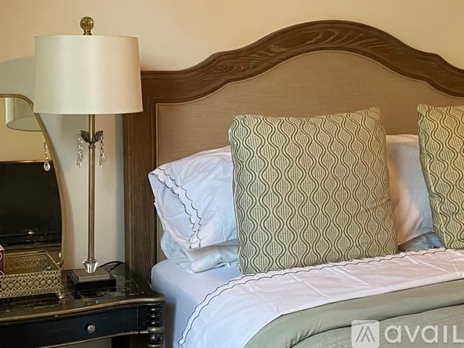 Clayton House: 104 Duba Court
