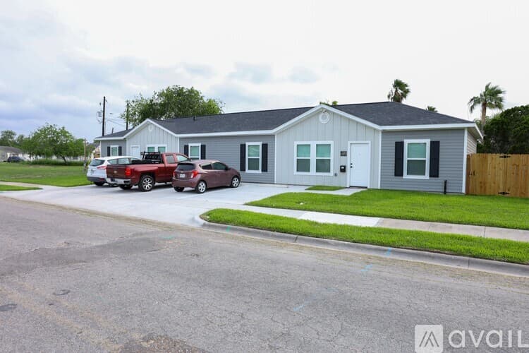 Corpus Christi Apartment: 1525 South 19th Street