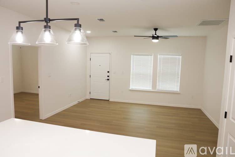 Corpus Christi Apartment: 1525 South 19th Street
